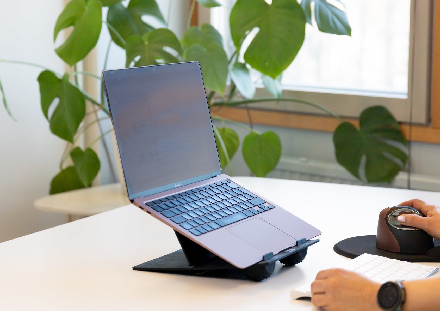 Gymba Laptop Stand